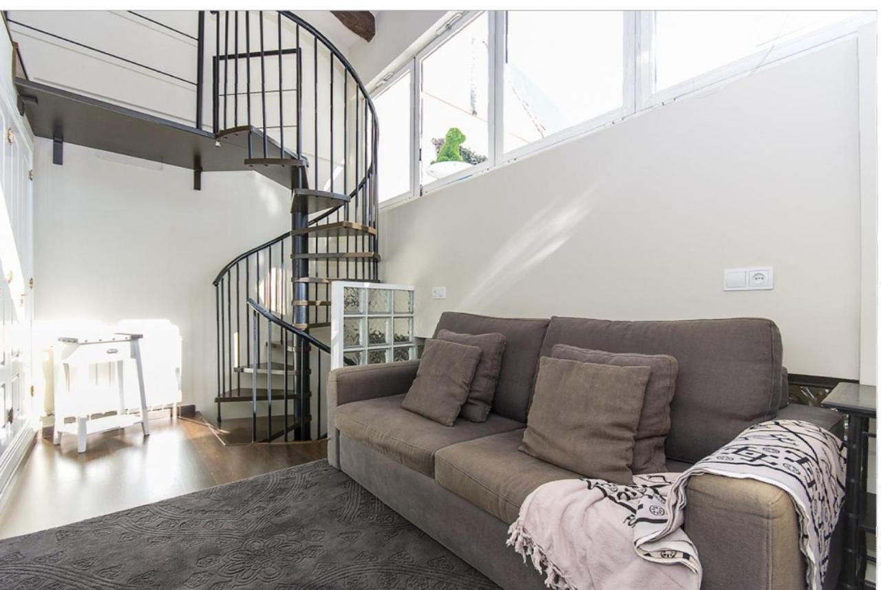 No Turistic Rental, Duplex Penthouse In The Historic Center, Valencia, Ideal For Those Looking To Stay In The City For A Season, Including Professionals And Students Exterior photo