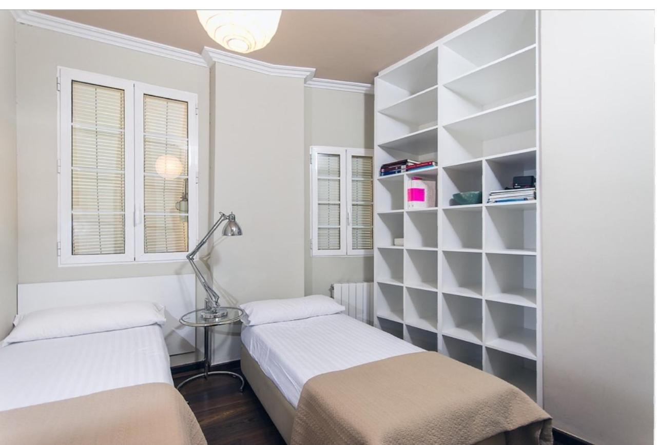 No Turistic Rental, Duplex Penthouse In The Historic Center, Valencia, Ideal For Those Looking To Stay In The City For A Season, Including Professionals And Students Exterior photo
