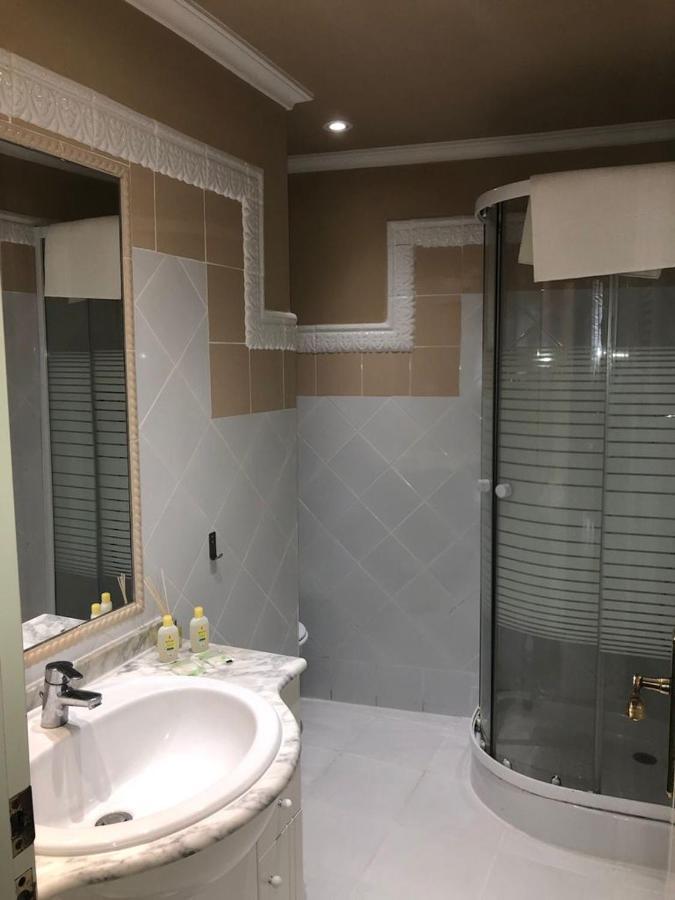 No Turistic Rental, Duplex Penthouse In The Historic Center, Valencia, Ideal For Those Looking To Stay In The City For A Season, Including Professionals And Students Exterior photo